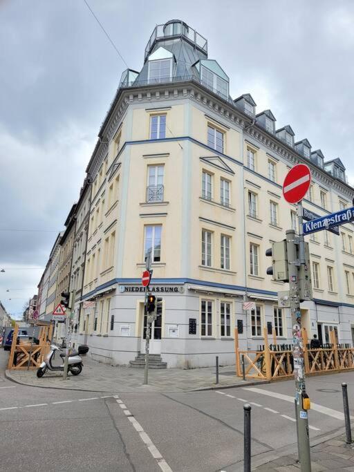 Altbautraum Am Gaertnerplatz 120 M2 Apartment München